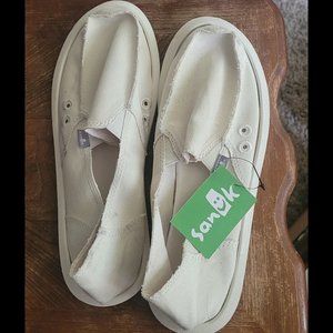 Women's Size 9 Sanook Slip Ons.
